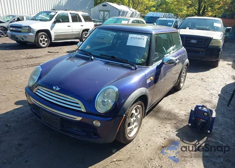 2005 Mini Cooper из США, поврежденный, VIN WMWRC33475TJ65853